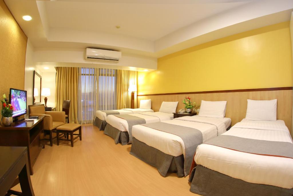 Studio Quadruple Room